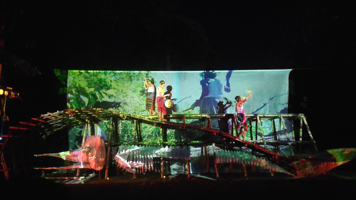 Leviathan Lamalera....theater multimedia performance. Sungguh menyenangkan jiwa Dan raga msh bisa support.