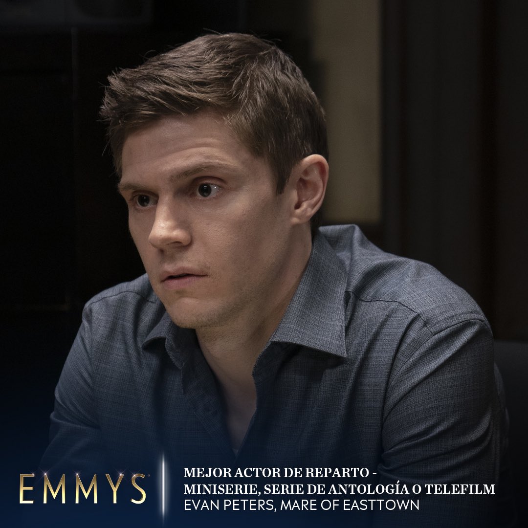 TheImperioComic's tweet photo. Mejor actor de reparto en miniserie o película para televisión: ¡EVAN PETERS! #EmmyTNT #Emmys2021 https://t.co/pOOPmQsUjk