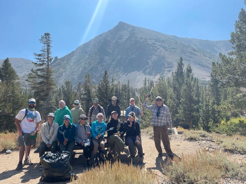 BIG thanks this hearty group that showed up for <a href="/FriendsofInyo/">Friends of the Inyo</a> 's #BridgeportTrailsDay despite the dismal smoke in Bridgeport &amp; Mammoth yesterday morning (9/18). Luckily, it ended up being pretty clear at Virginia Lakes! Good Karma back to all who helped keep our trails clean.