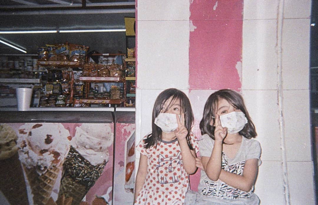 galeriaMald3ojo's tweet photo. ☆ Imágenes que nos comparten desde #Monterrey ✨☆

Fueron realizadas por Fanny Grimaldo y su hijo Diego, de 7 años de edad, la cámara usada fue una #Fuji #FZ5 que adquirieron con nosotros

#fotografia #secondhand #chácharadeautor #film #35mm #retro #vintage #pointandshot https://t.co/UfqivTU0hi