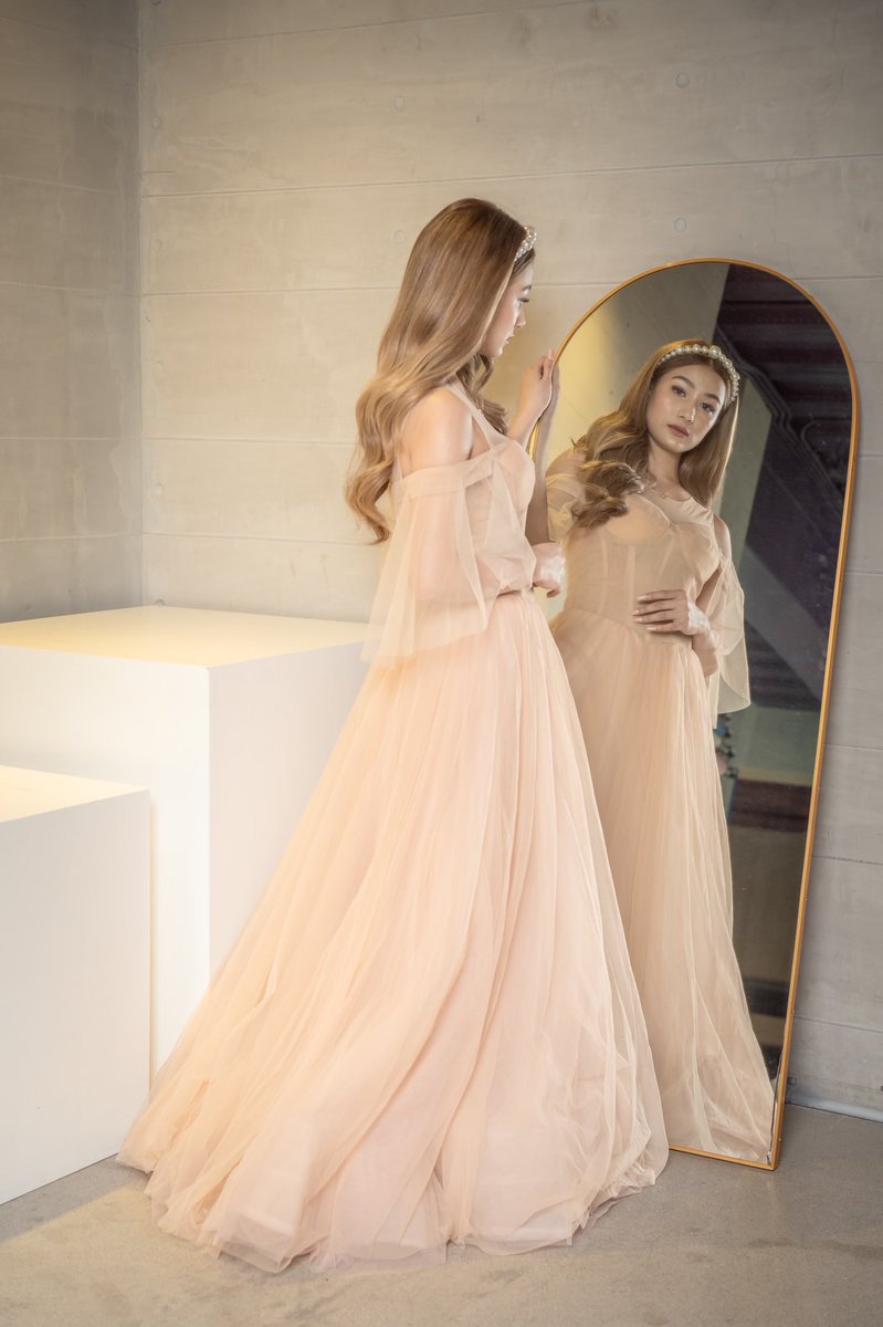 LiezelLopez_'s tweet photo. Mirror, Mirror on the Wall✨ https://t.co/eCtktl9Pw3