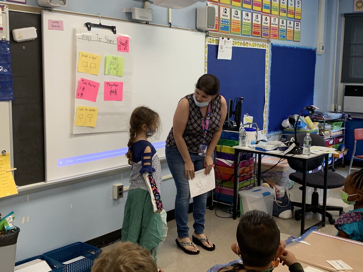 ViolaAchieves's tweet photo. 🎉🐾Mrs. Battaglia’s class discusses “Ways to Share” as they share what they made during their “Maker Space Time!”@SuffernCSD @egunder @DrLCAsstSupt @LisaWeberASI #SCEP #ActiveListening #BeingAGoodFriend https://t.co/1WSKghl6jt