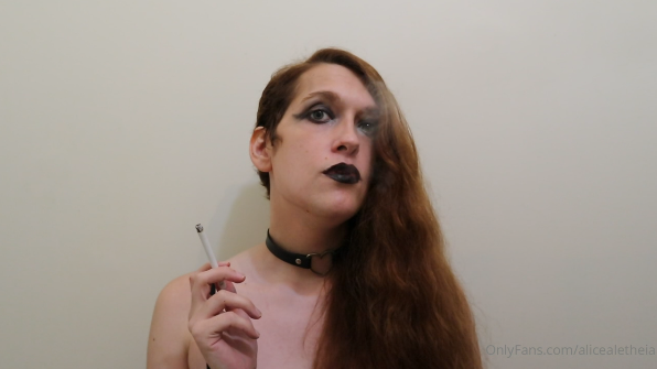 Alice_3069's tweet photo. Reminder: I have an onlyfans and posted a smoking fetish video there for any perverts into that shit like I am!

#smoking

https://t.co/Ie6Pzczq6d https://t.co/Uz4agCmN84