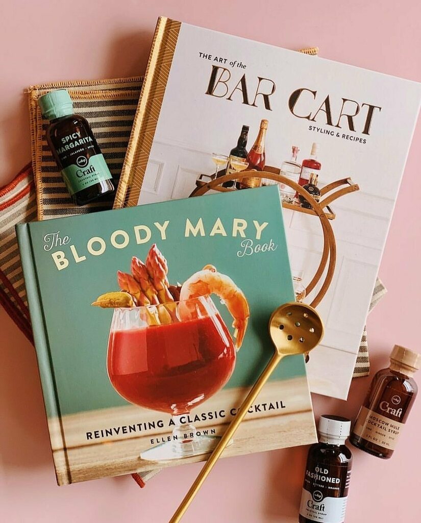 bookstoregals's tweet photo. Cute book ideas for a girls night —or a girls night with the boys?!
.
Everyone makes a cocktail from the recipe book for everyone to try! 🥂🍾
.
.
.
#cocktailrecipes #bn232 #girlsnightin #girlsnightwiththeboys #cocktailcontest #fallcocktails #spookycoc… https://t.co/qjT2iOsMPK https://t.co/ExWBjSQOM1