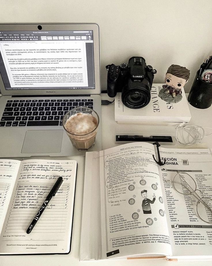 jam_studies's tweet image. Hi it’s jam! 🌙 I’m new to #studytwtph and #studytwt. I’m looking for mutuals! (and some motivation) 🥺✨

☁️ college freshman
☁️ leo she/ her
☁️ pre med radtech 
☁️ future doctora 
☁️ likes: studying, books, grey’s anatomy, journalling, &amp;amp; horror

↺/ ♡ to be mutuals! ✨

©