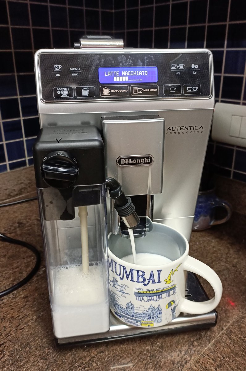andrewjtould's tweet photo. Mumbday mornings. Fuelled by #kcroasters #coffee https://t.co/0NttxGLLEs
