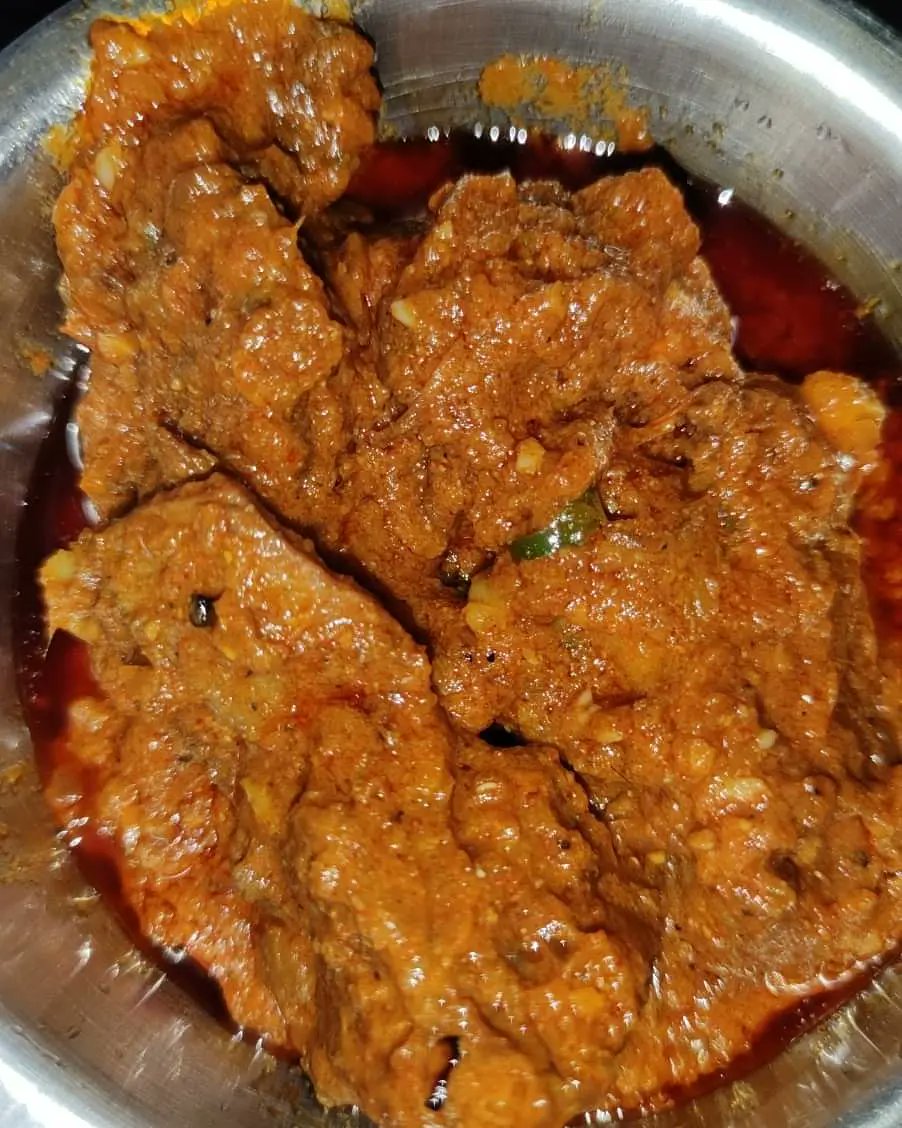 TelJhalMosla's tweet photo. Tandoori butter roti, Mutton Kasha, Masala Liver from Panchu Gopal Dey's Food Plaza &amp; Sweet (Dinda)

- https://t.co/RNDqu8JEjg

#TelJhalMosla 
#WhistlePodu #cricketfever #CSKvMI #DC #ChrisGayle #YuvrajSingh #MaheshBabu #photographychallenge #thalaajith #kkr #foodies #foodindia https://t.co/sPdSLN4mwg