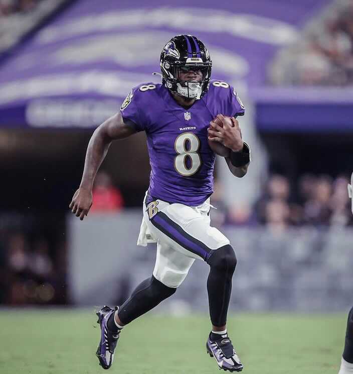 PFF's tweet photo. Lamar Jackson vs the Chiefs:

🔥 239 passing yards
🔥 107 rushing yards
🔥 3 total TDs

(📸 @Ravens) https://t.co/FVahnPkRNx