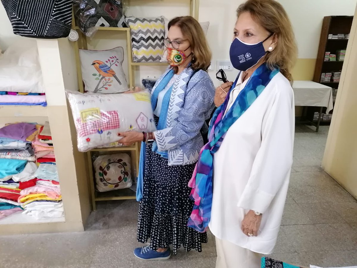 AKaminara's tweet photo. This WE visited the offices of #Behbud and saw the artisans. Learned ant the different types of embroidery - even got to do hand printing of fabric. Such a wealth of culture &amp; it empowers  women &amp; gives economic independence. Some have  been embroidering for several generations ! https://t.co/1koP98WEao