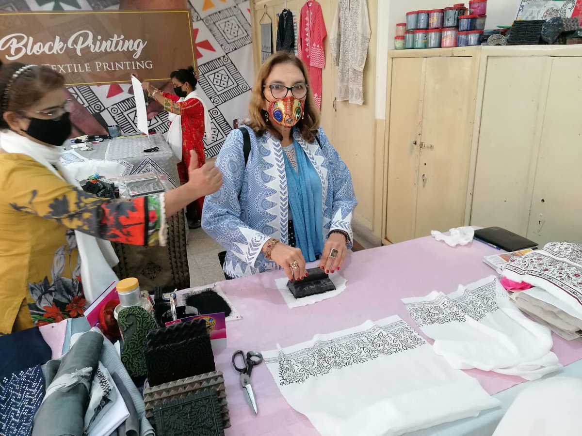 AKaminara's tweet photo. This WE visited the offices of #Behbud and saw the artisans. Learned ant the different types of embroidery - even got to do hand printing of fabric. Such a wealth of culture &amp; it empowers  women &amp; gives economic independence. Some have  been embroidering for several generations ! https://t.co/1koP98WEao