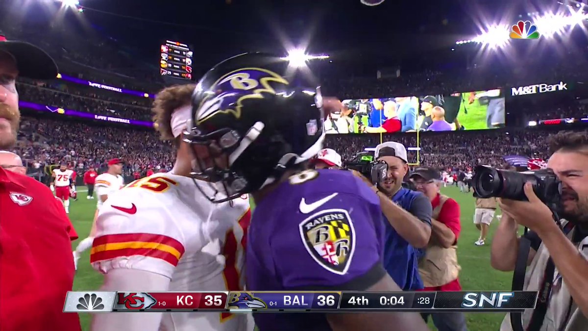 A battle to the very end. 🤝

#ChiefsKingdom | #RavensFlock