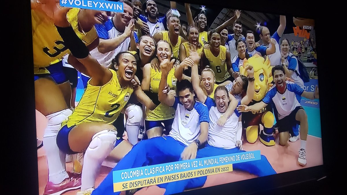 julioctatis's tweet photo. Felicitaciones a la selección Colombia de Volleyball por el subcampeonato con sabor de CAMPEONAS! #VOLEYxWIN @WinSportsTV https://t.co/vOQ4bl3NSt