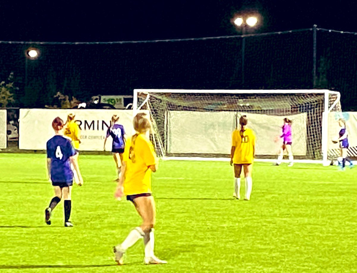 DrSpringer12301's tweet photo. No one will ever convince me that female athletes are not the toughest on the planet!  I love my Stars!  Took a loss tonight against Miege but they never quit on each other!  Love you, ladies! #StarsProud 🌟⚽️❤️ #turfburns🔥 #thatsgonnasting https://t.co/SI9uFwgsX7