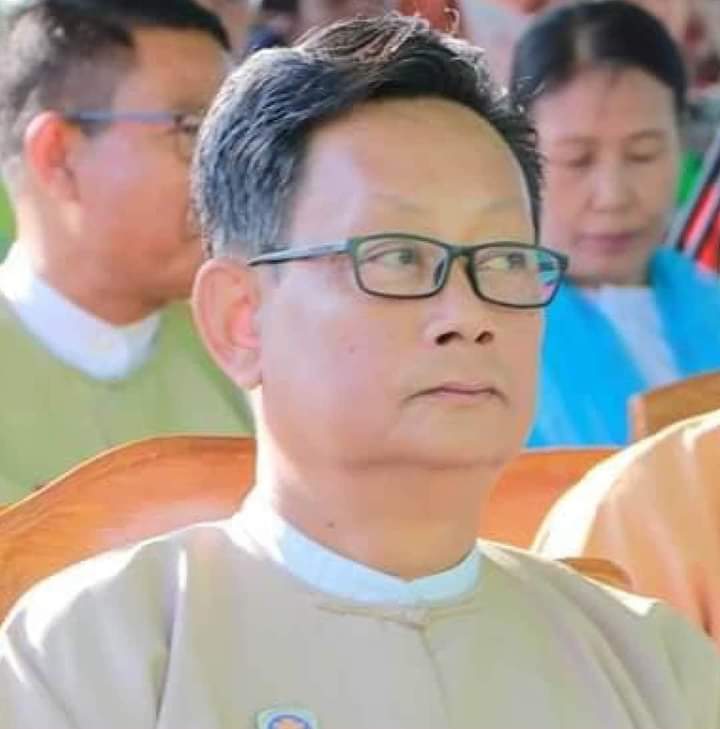 Kyaw2k8's tweet photo. U Ye Mon 'minister for Deference forces of NUG said that hundreds of villages are under control of lacal PDF. Military arms SAC are now operating in small town around city. https://t.co/hO1iqnKrGu