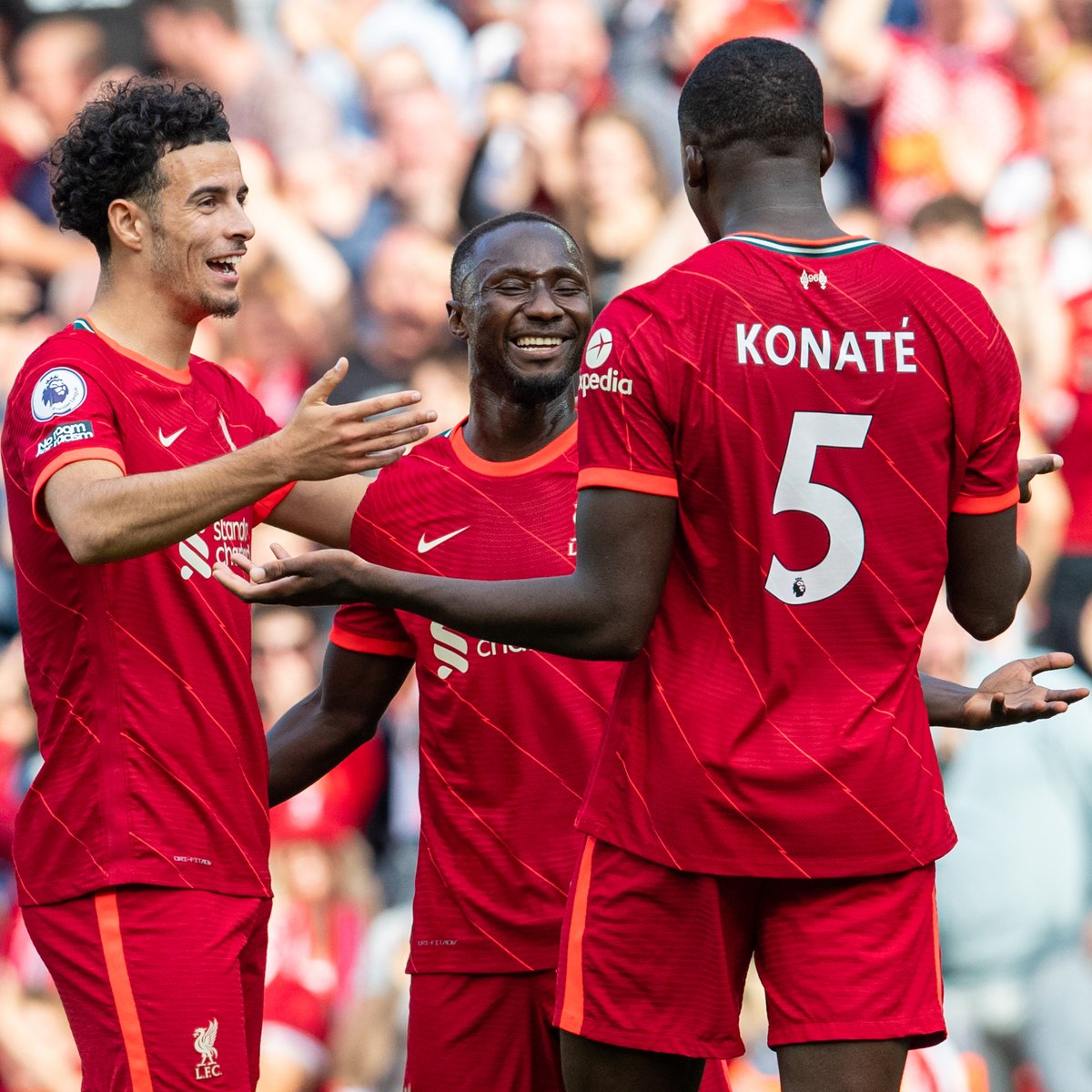 lnstantFoot's tweet image. Après 5 journées de Premier League, Chelsea et Liverpool ont :

- le même nombre de points (13)
- la même différence de buts (+11)
- le même nombre de buts marqués (12)
- le même nombre de buts encaissés (1)
- les mêmes résultats de matchs à chaque journée

🤯🤯