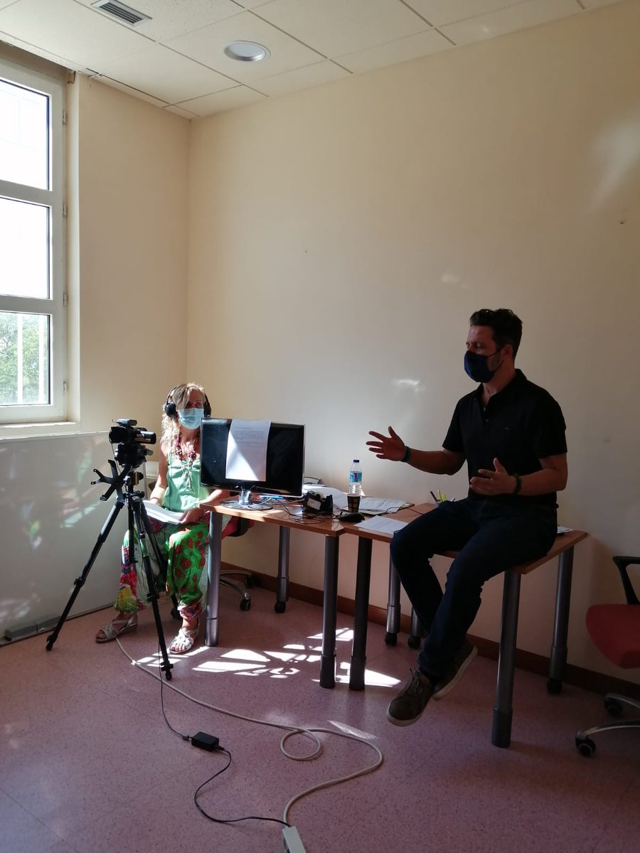 Andavac_'s tweet photo. 🎥#AndavacForma 👉Intensa jornada de grabación en la @EASPsalud  con el equipo @Andavac_ al completo, para actualizar todos los materiales de la 4ª edición del 'Curso básico en Vacunas'.

🖊️Recuerda, plazo de inscripción hasta el 6 de octubre. ¡No te lo puedes perder! 

#Vacunas https://t.co/pwsQ5ur8jU
