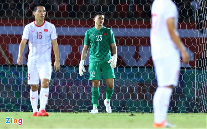 MarkCarla18's tweet photo. Van Lam took 4 months off due to shoulder injury
Cerezo Osaka club confirmed that goalkeeper Dang Van Lam had to treat a long-term injury in his left shoulder. https://t.co/cRFJmV8UNt