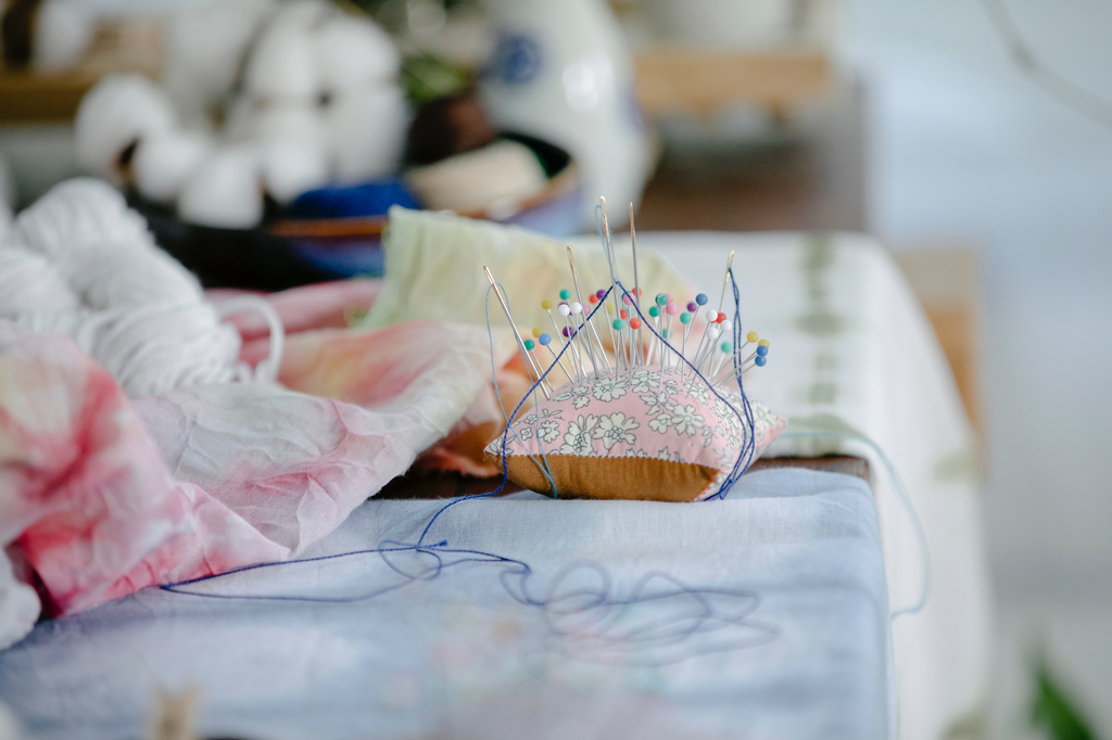 ChrysalisArts's tweet photo. It’s #GreatBigGreenWeek – celebrating action on climate change! Looking to get involved? This Friday we’re holding a free Taster Day where you can create eco prints and maps in stitch with @carolAnnJAllan https://t.co/58sOBKX0b7
#fivehectares #GBGW #chrysalisarts #slowtextiles https://t.co/1UMlAXBxDL