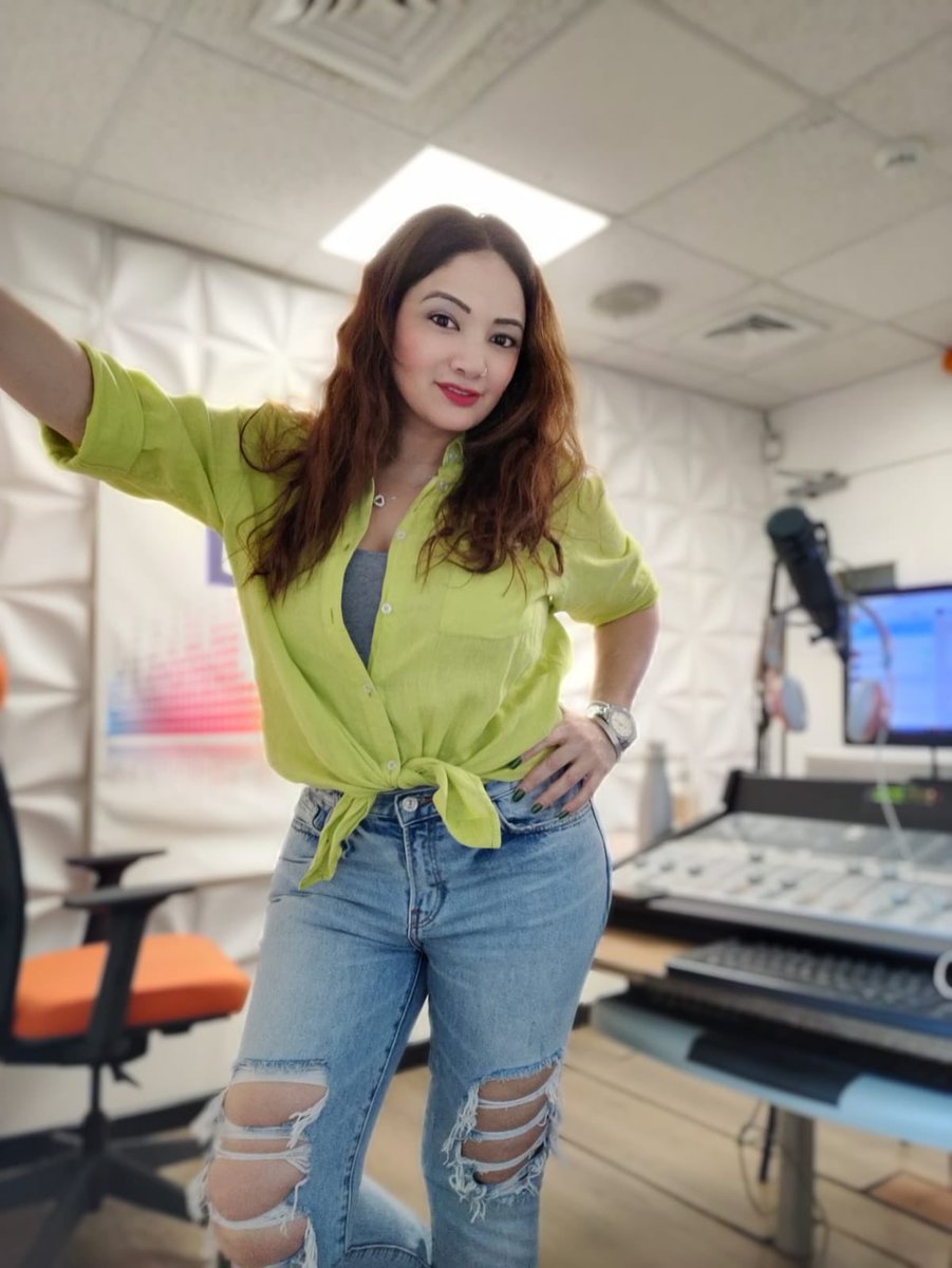 EastFMKenya's tweet photo. Hello there…. Happy new week from the Captain @SimplyNilofer 
•
•
•
•
•
#Bollywood #NiloferKhan #SimplyNilofer #Nilofer #EastFm https://t.co/BACO1F0kst