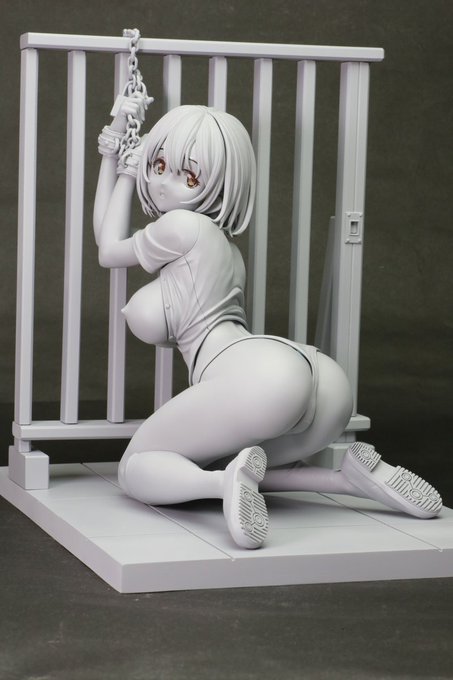 えっちな鈴フィギュア制作中です😍 