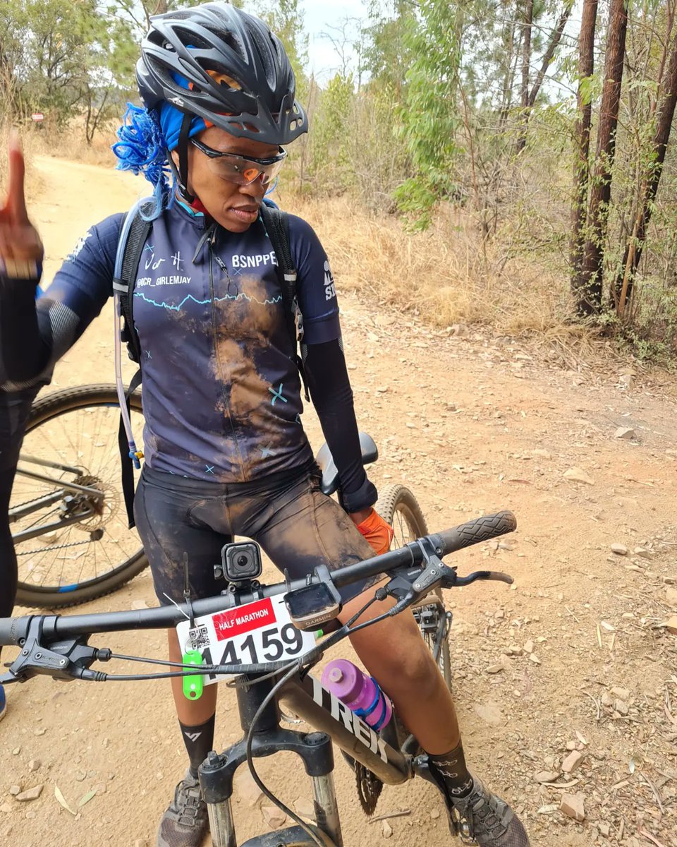 ocrgirl_emjeezy's tweet photo. Yeah, She fell.
She got distracted, lost her direction, made some mistakes,  broke some promises, forgot who she was...

BUT SHE GOT UP 💙🦋🚵‍♀️
.
.
#fallandgetbackup #believeinyourself #mtbgirl #cyclinggirl #cyclingwithtumisole  #bikegirl #girlswhoridemtb #startwithnature https://t.co/dCN8I8fAkD