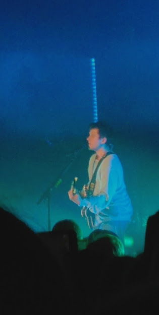 fucksamtwt's tweet photo. alec benjamin concert :D https://t.co/m04E1GuKIo