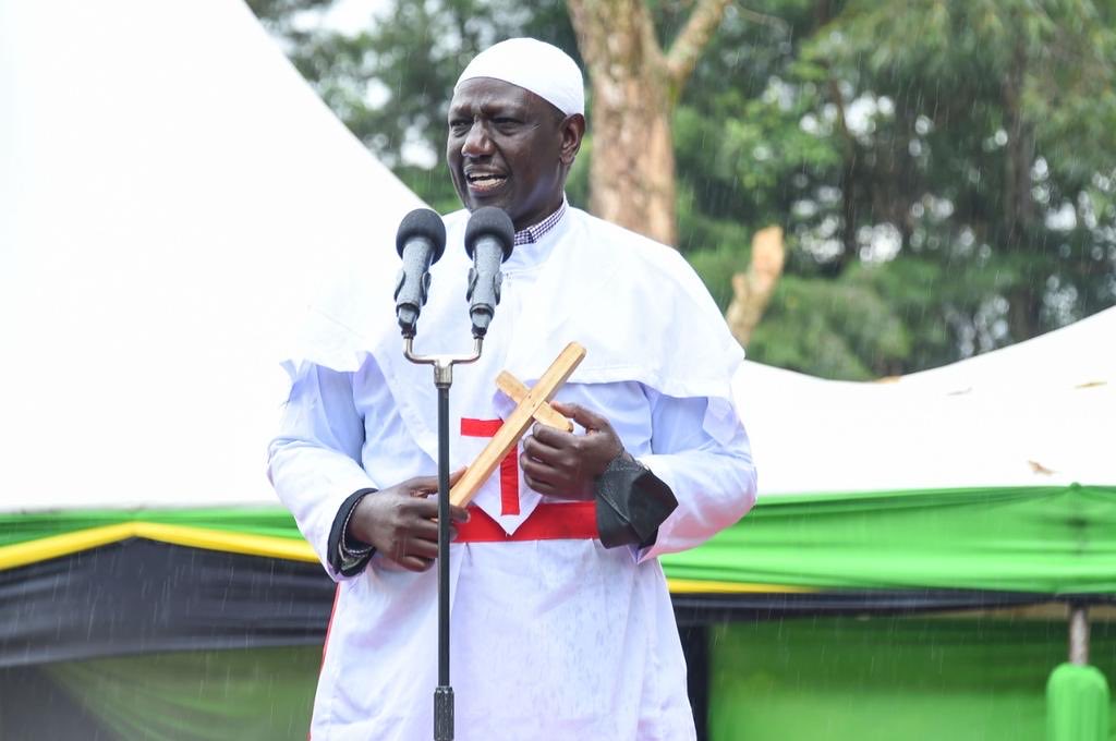 CrediblePolls's tweet photo. Raila is to blame for the misuse of Eurobond. #SympathyAddict https://t.co/XpAuoUOPal