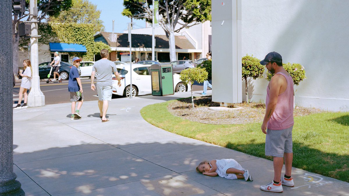 0xContemporary's tweet photo. @theRAWdao #JeffWall https://t.co/xe4KLNEXFQ