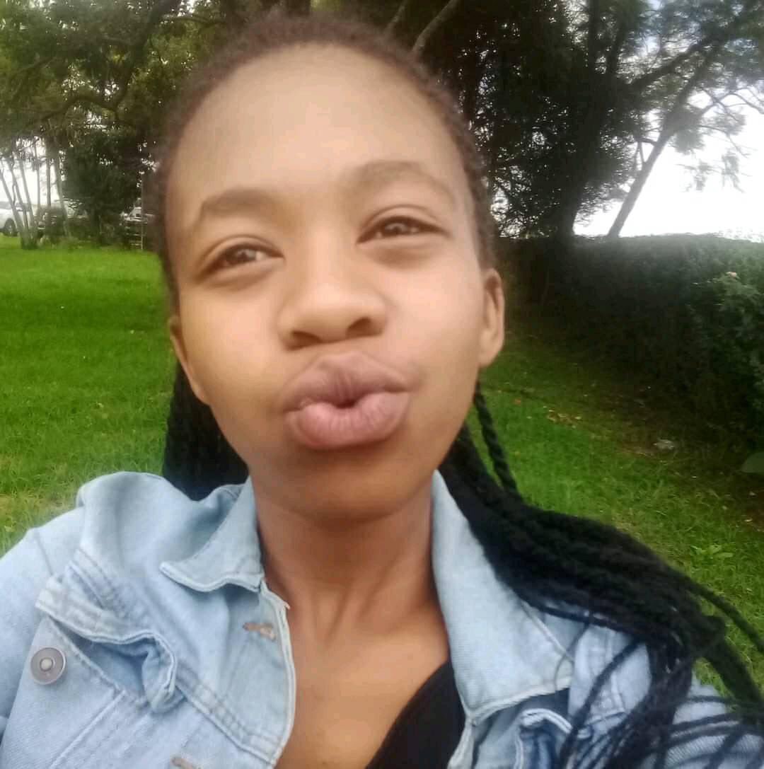 miss_andisa's tweet image. This is Asiphe Mdodana. Ngumntwana wasekhaya. She went missing for a few hours on Friday. My uncle went looking for her and eventually discovered her body locked inside a back room eMatwebu in Bizana. She’d been raped and her body had stab wounds. She was only 23 years old.