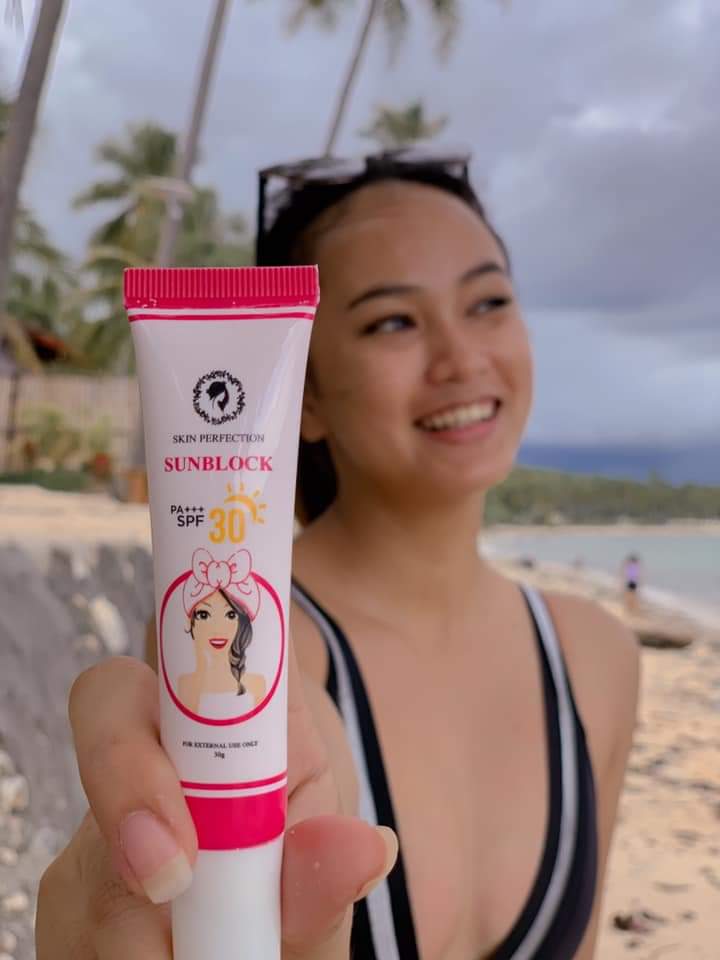 SkinPerfection8's tweet photo. Some sunshine is good for the soul, but I always make sure I wear Skin Perfection PA+++ SPF 30Sunblock 🌞🔥

MS. LEZEL CABAHUG
Miss Bikini Philippines Davao del Norte 2018 and a Certified Skin Perfection User 🎀✨
Grab yours now 🤍
#AlagangSkinPerfection
#morenabeauty https://t.co/9vfhAnHxah