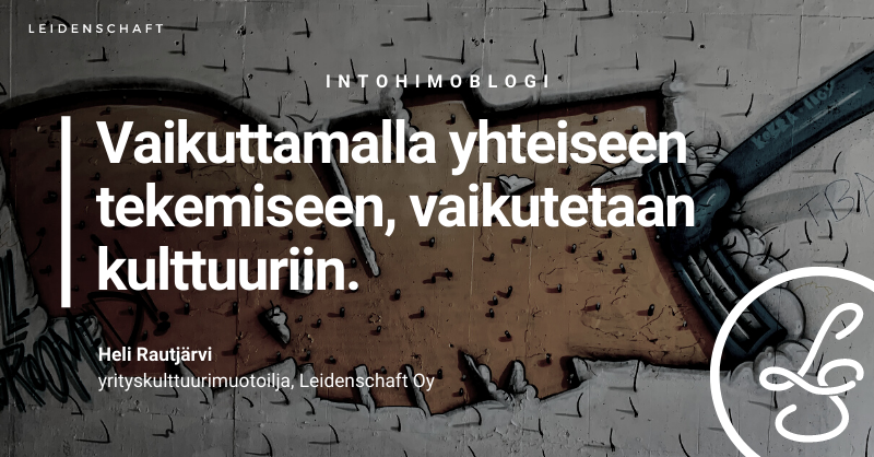Miten voin konkreettisesti vaikuttaa kulttuuriin rakenteiden kautta? Yrityskulttuurimuotoilijamme @HeliRautjrvi kertoo mistä kysymyksistä johdon tulee olla kartalla yrityskulttuuria rakennettaessa.
👉leidenschaft.fi/kulttuuri-elaa…
#yrityskulttuuri