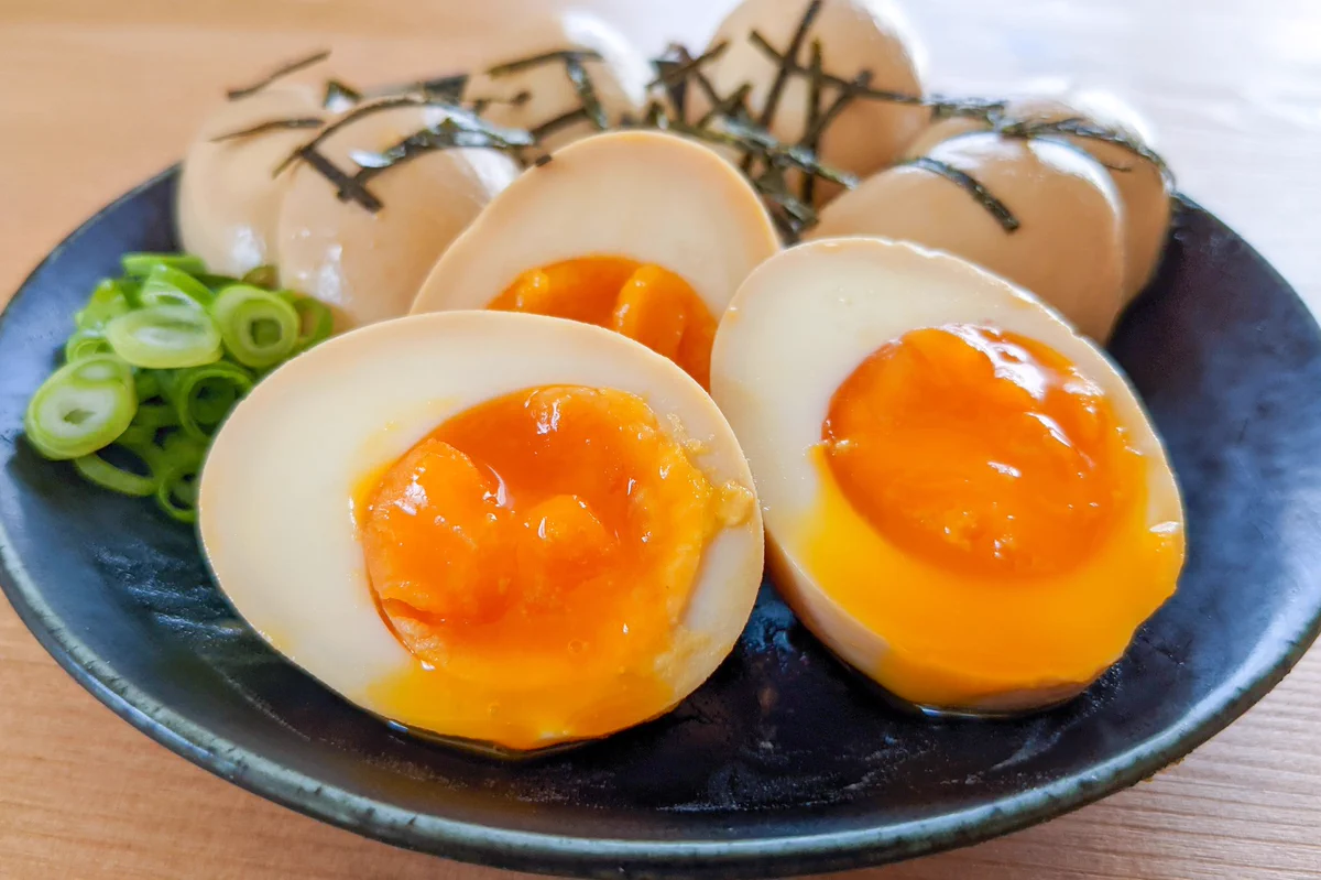 しっかりと味がしみしみしている。「究極のしょうゆ味玉」シンプルだけどうまい。