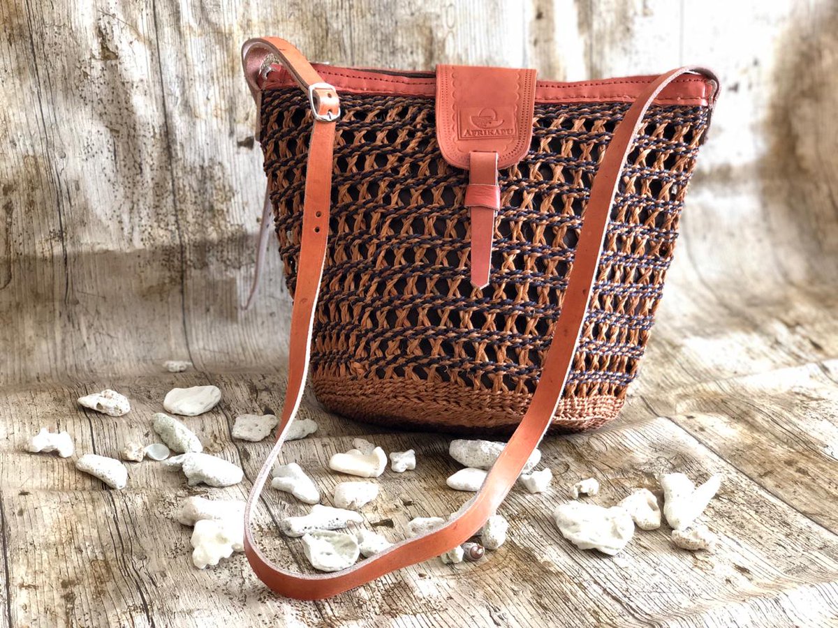 A Handmade gift has the Power to Be the One Little Thing That Makes You Feel Unique. #SustainableLuxury #SustainableProcess #MadeToLast  #MadeInAfrica #ByWomenForWomen #BuyKenya #BuyAfrican #LeatherBags #GenuineLeatherBags #EverydayBags #TrendyBags #LeatherBagCollection