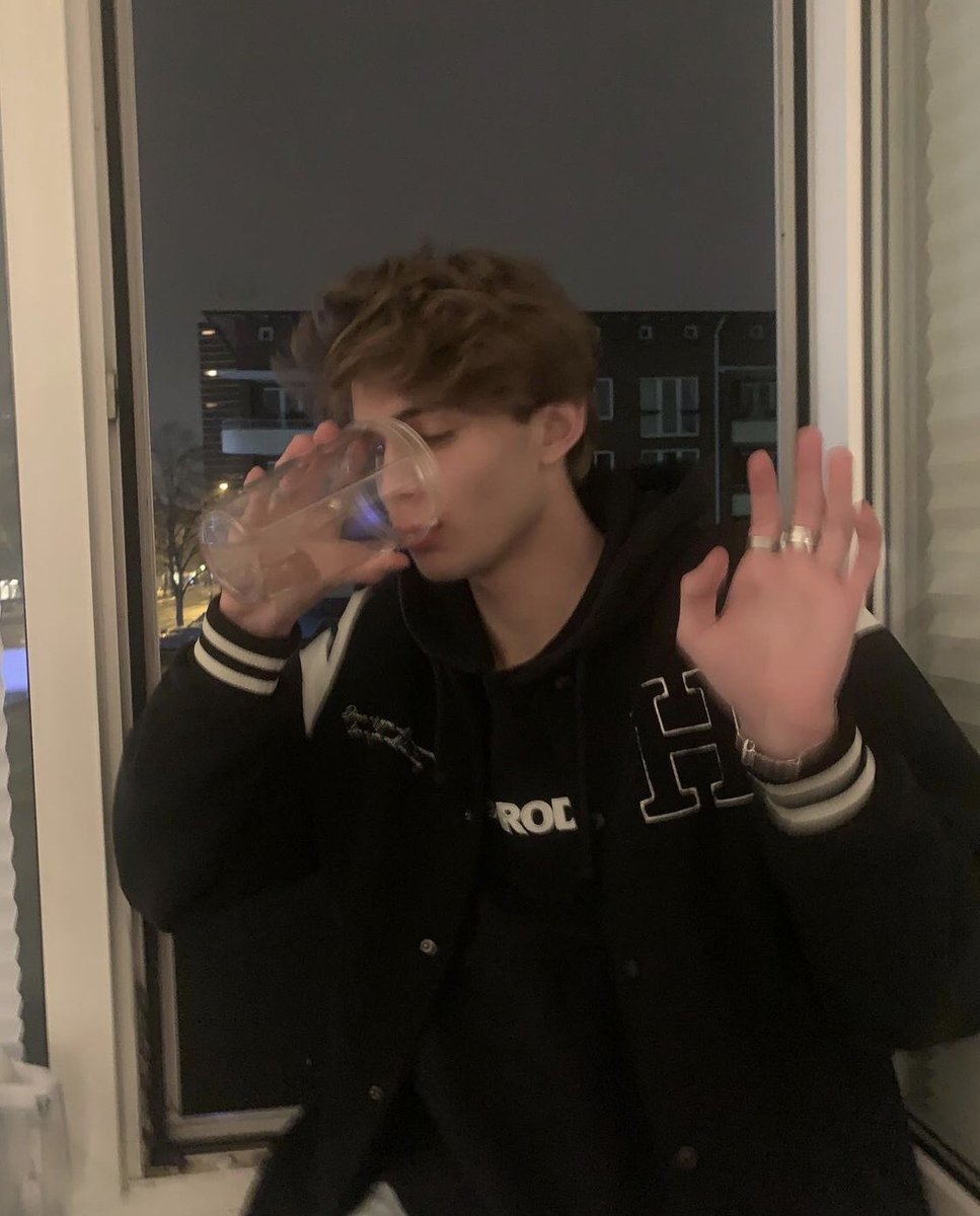 wreckcdinside's tweet image. bluur