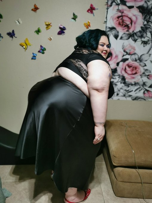 Slap my ass n squeeze my back fat :) https://t.co/Gvp7lTZrTI https://t.co/kPXAhfiq19<a href="/tag/onlyfans"class="tags"><span>#onlyfans</span></a>