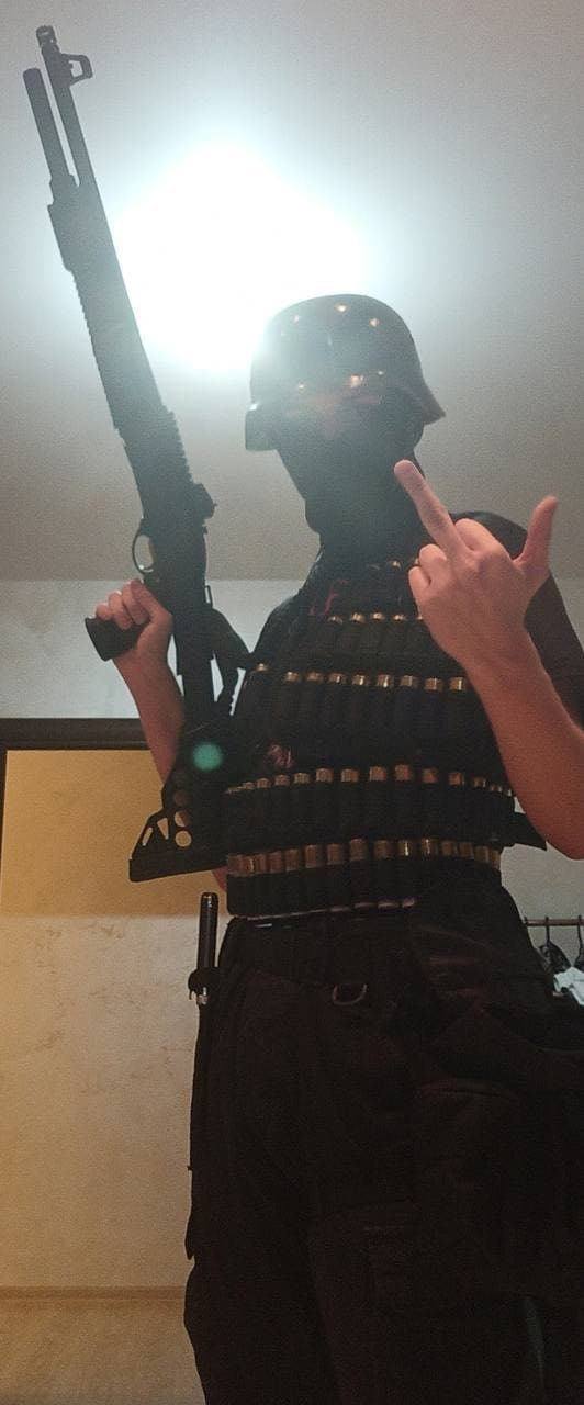 E_tgr_1WEAAjBST?format=jpg&name=large