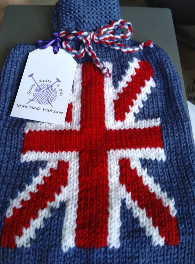 Gransknitsnbits's tweet image. Excited to share the latest addition to my #etsy shop: Union jack hot water bottle cover etsy.me/39hVWW5 #hotwaterbottle #bottlecover #winteraccessories #handmadegifts #giftideas #homeaccessories #footwarmer #unionjackcover #waterbottlecover