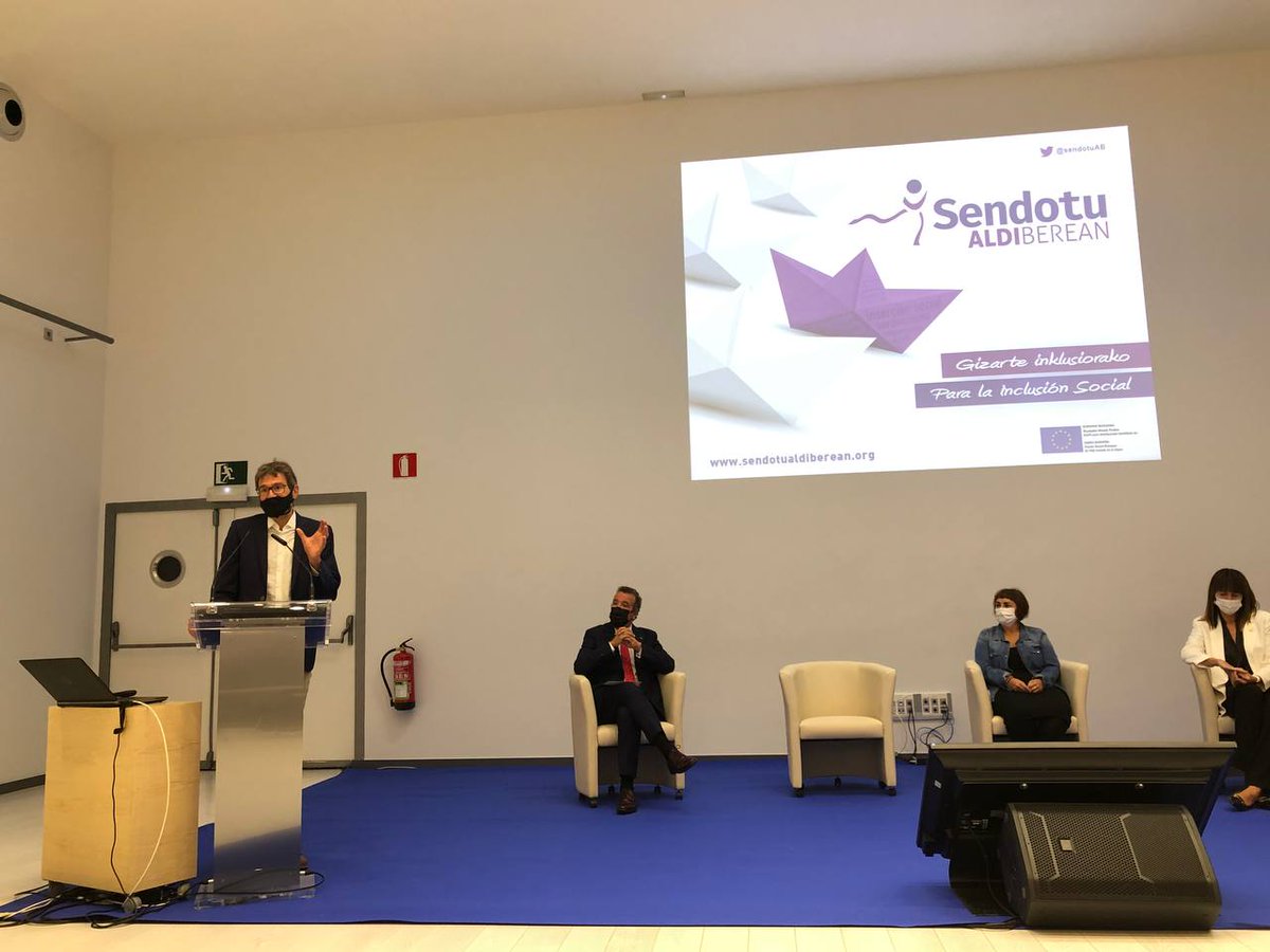 vitoriagasteiz's tweet photo. El Palacio Europa acoge las II Jornadas Sendotu Aldiberean 2021 sobre personas vulnerables y transformaciones del mercado de trabajo. 

Kalitatezko enplegu inklusiboa garatzeko erronkei eta estrategiei buruz eztabaidatzeko aukera @sendotuAB https://t.co/ZwihSxIouw