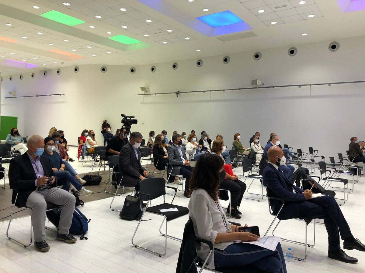 vitoriagasteiz's tweet photo. El Palacio Europa acoge las II Jornadas Sendotu Aldiberean 2021 sobre personas vulnerables y transformaciones del mercado de trabajo. 

Kalitatezko enplegu inklusiboa garatzeko erronkei eta estrategiei buruz eztabaidatzeko aukera @sendotuAB https://t.co/ZwihSxIouw