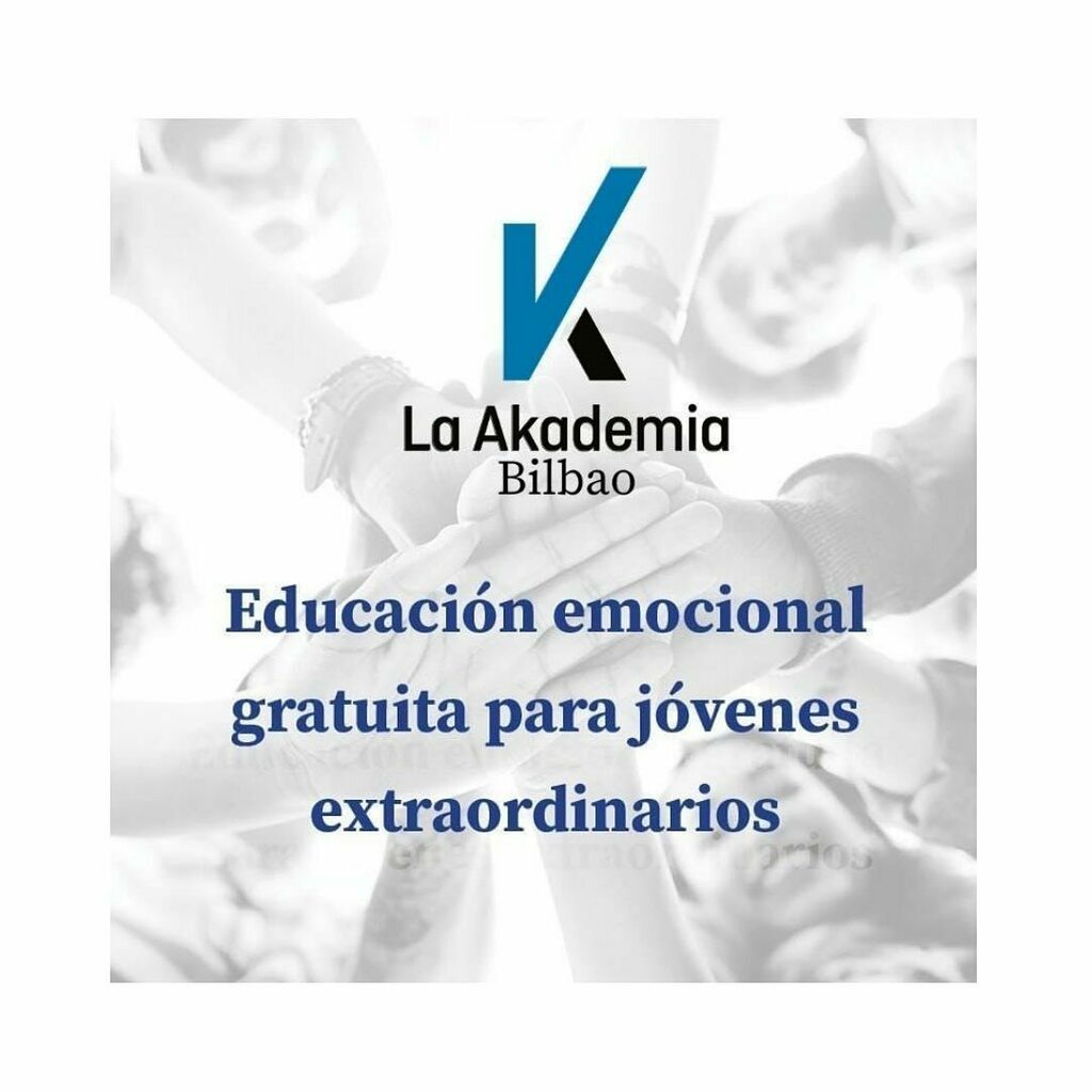 Comienza la 7ª edición de LaAkademia en @icaza_coworking 🙇‍♀️
 
La Akademia es hoy el movimiento ciudadano más grande del mundo que promueve un nuevo paradigma educativo completamente gratuito entre la gente joven 💡
 
El proyecto nació en 2011 y ha crecido orgánicamente por inic…