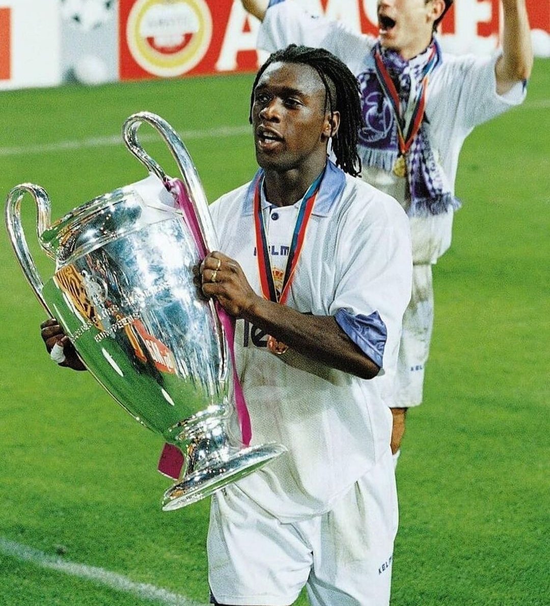 Football Tweet ⚽ on X: Clarence Seedorf is the only player who has won  the Champions League with 3 different clubs! • 🇳🇱 Ajax (1995) • 🇪🇸 Real  Madrid (1998) • 🇮🇹 AC Milan (2003, 2007)  / X