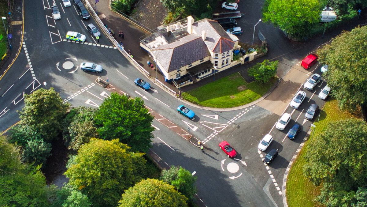 ExploringIsle's tweet image. What a great weekend for the Isle of Man Festival of Motoring. Here are a few photos of the cars making their way on a police escorted lap of the TT course