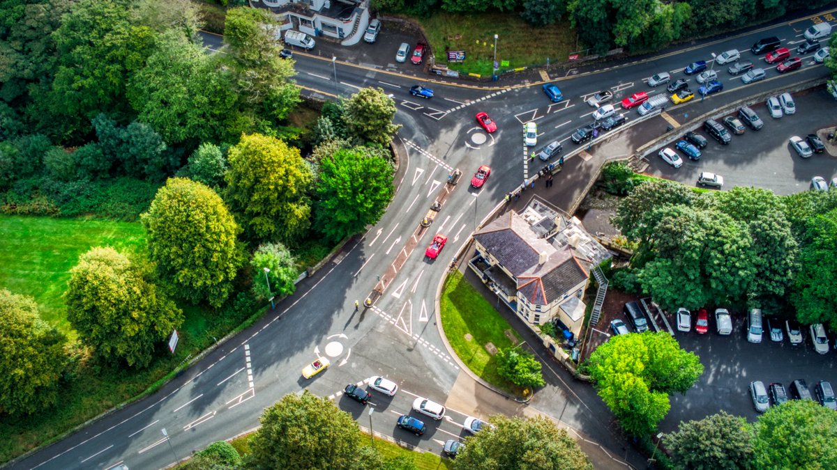 ExploringIsle's tweet image. What a great weekend for the Isle of Man Festival of Motoring. Here are a few photos of the cars making their way on a police escorted lap of the TT course