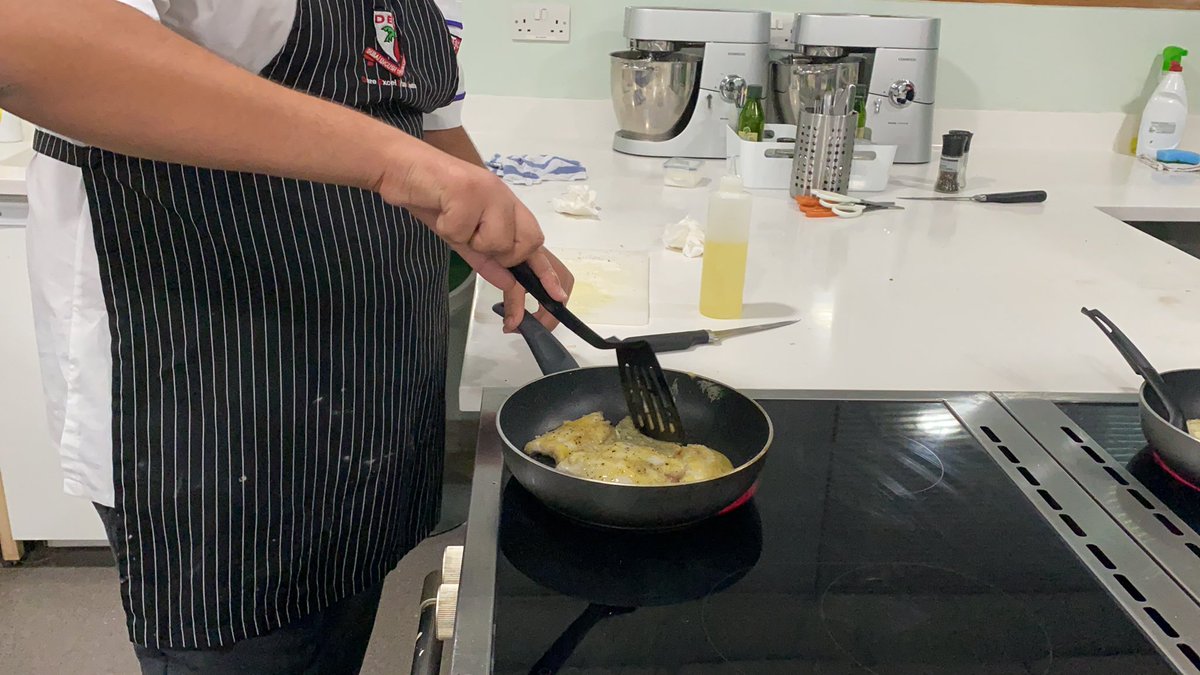 DESC Food tweet media