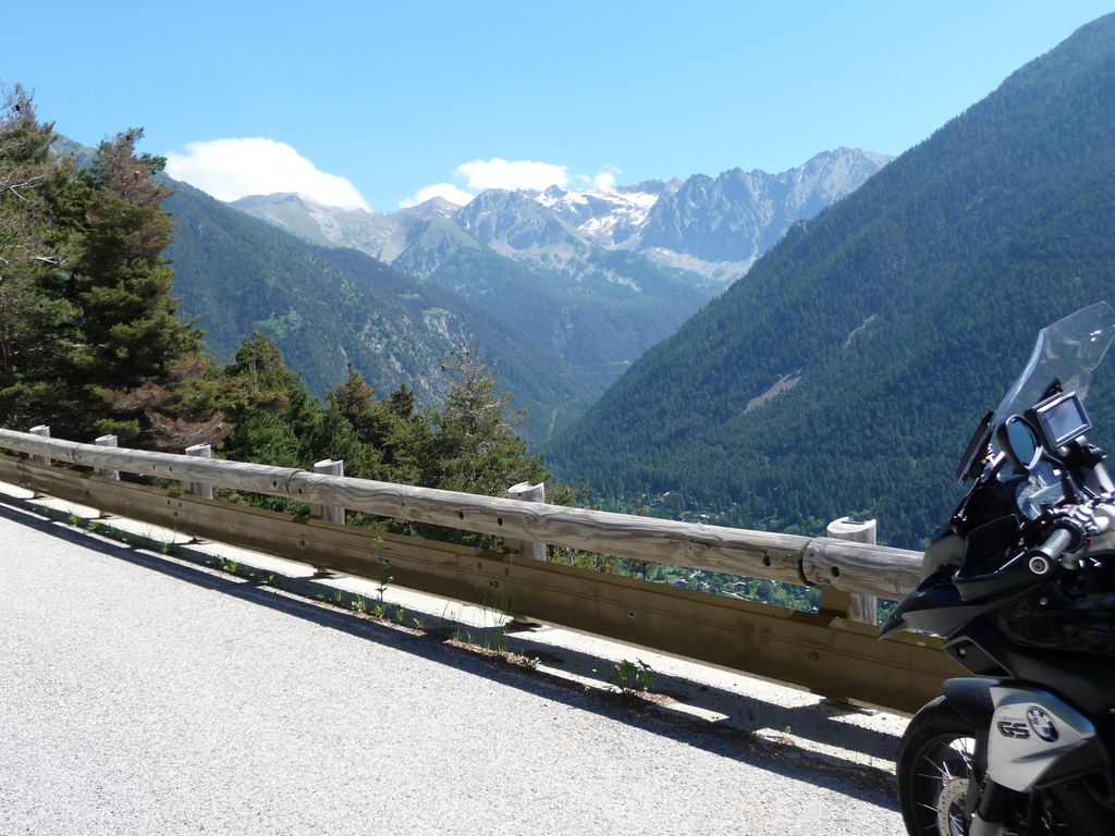 MotorradTours's tweet photo. #MondayMotivation #TheAlps #Alps
#bmwmotorrad #bmwmotorcycle #France #Switzerland #Italy #motorradtours #travel #explore #adventure #motorcycletours #adventuretours #adventuremotorcycles #worldofbmw #motorcycleholiday #memoriesnotdreams #2wheeladventure #exploreeverywhere https://t.co/t3n5u2fBbl