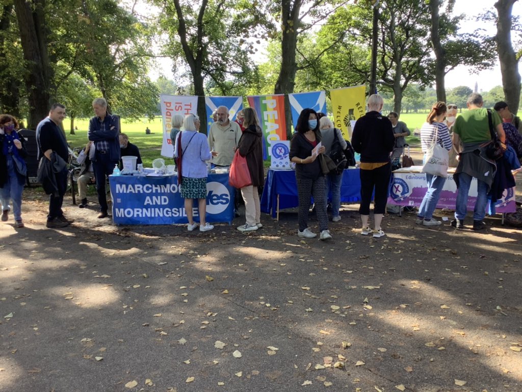 EdinburghWfi's tweet photo. .oh yes, we were busy #dayofaction @YesMorningside #ayenotes @believeinscot @ScotNational https://t.co/Hd1N7cRjpI