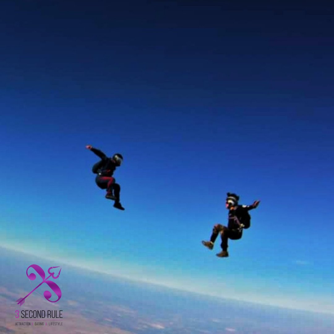 Vibez3sr's tweet photo. Somewhere 15'000ft above Spain falling towards Earth at 180mph! #3secondrule #lifestyle #travel @TheGame3SR @Discovery3SR @papa3sr https://t.co/iIJHNU2kRh