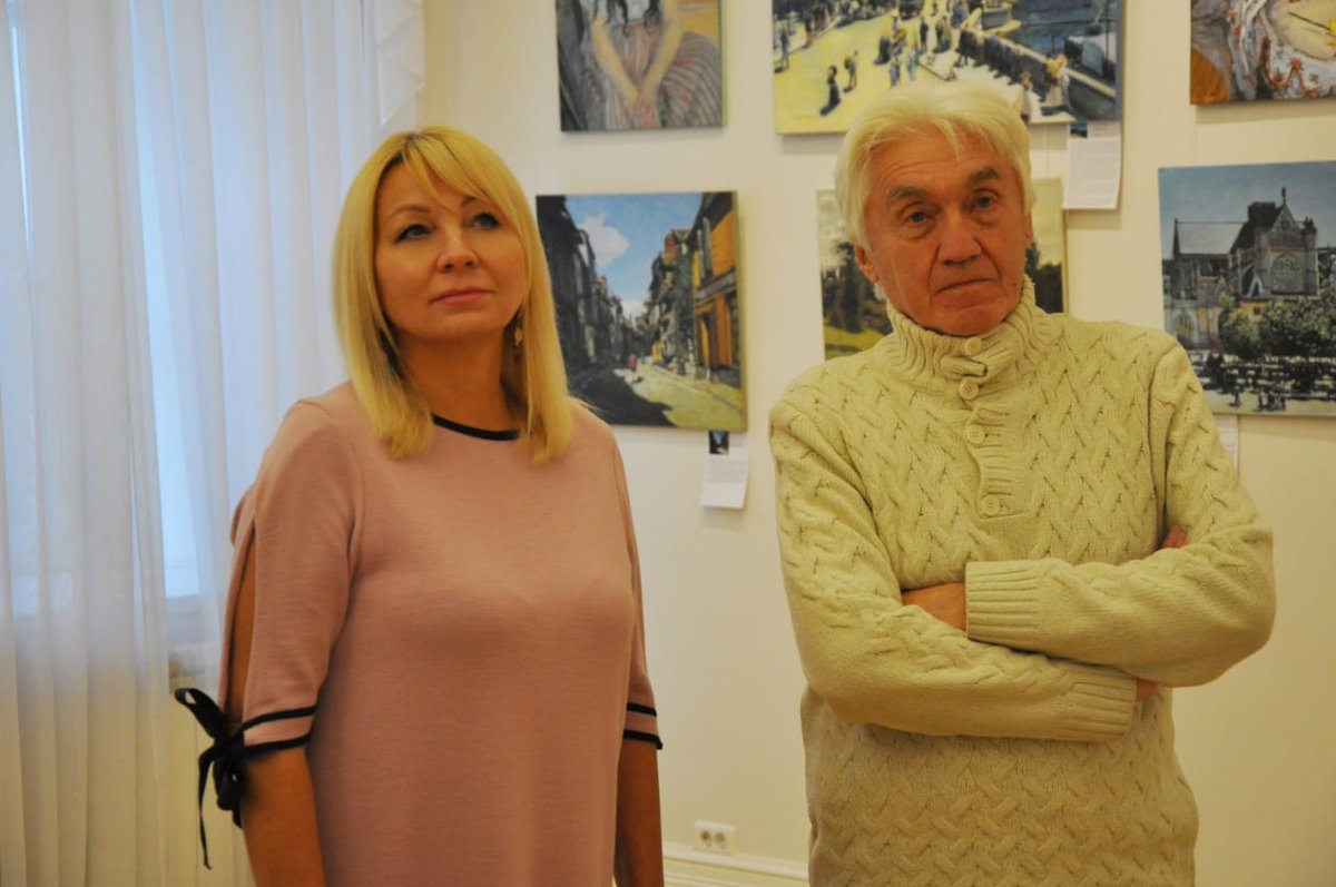 <a href="/PenzaArt/">Пензенская картинная галерея</a> С интересом и хорошим настроением осмотрели с министром нашу новую выставку, рассказали о ней и наших дальнейших планах. Получили одобрение.
