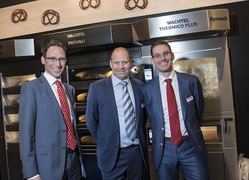 Spronk Bakkerijmachines stapte over naar werkbon-app #OutSmart, gekoppeld met #Vismanet. Dit gaf weer overzicht, aldus Henry Spronk: "Onder de streep zien we dat de marge flink is verbeterd."

Bekijk deze case: accountone.nl/referenties/kl…

#fieldservice @VismaSoftwareNL