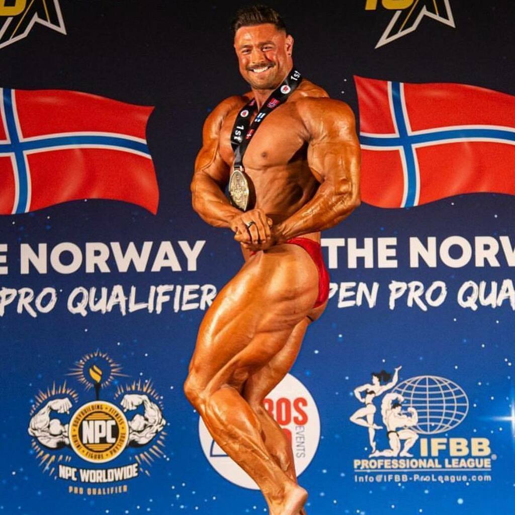 MJsGYM's tweet photo. Amazing results this weekend for @joeballingerfitness 1st in Super Heavies &amp; @pro_gen_fitness 2nd in first ever Comp!
#mjsgym #tewkesbury #gloucestershire #bodubuilding https://t.co/uqZ5Jvx3Tl